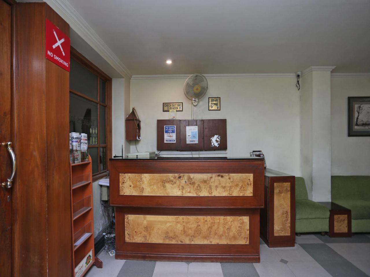 Oyo 3499 Tekarees Inn Lucknow Bagian luar foto