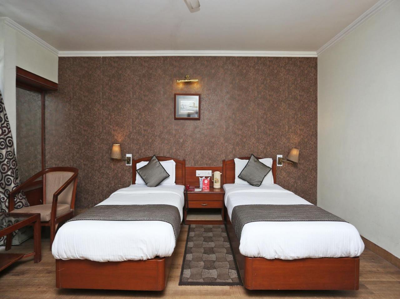 Oyo 3499 Tekarees Inn Lucknow Bagian luar foto