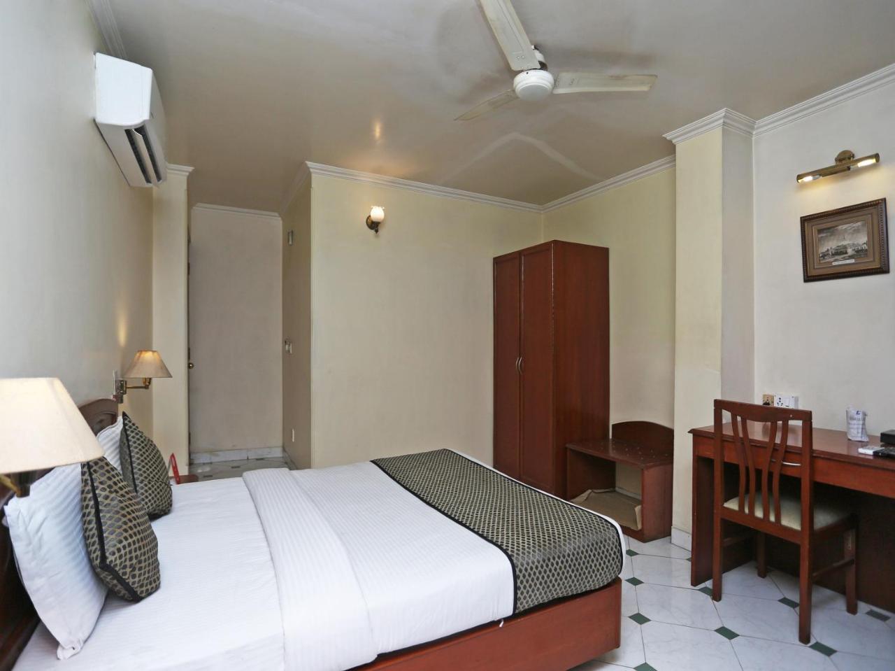 Oyo 3499 Tekarees Inn Lucknow Bagian luar foto